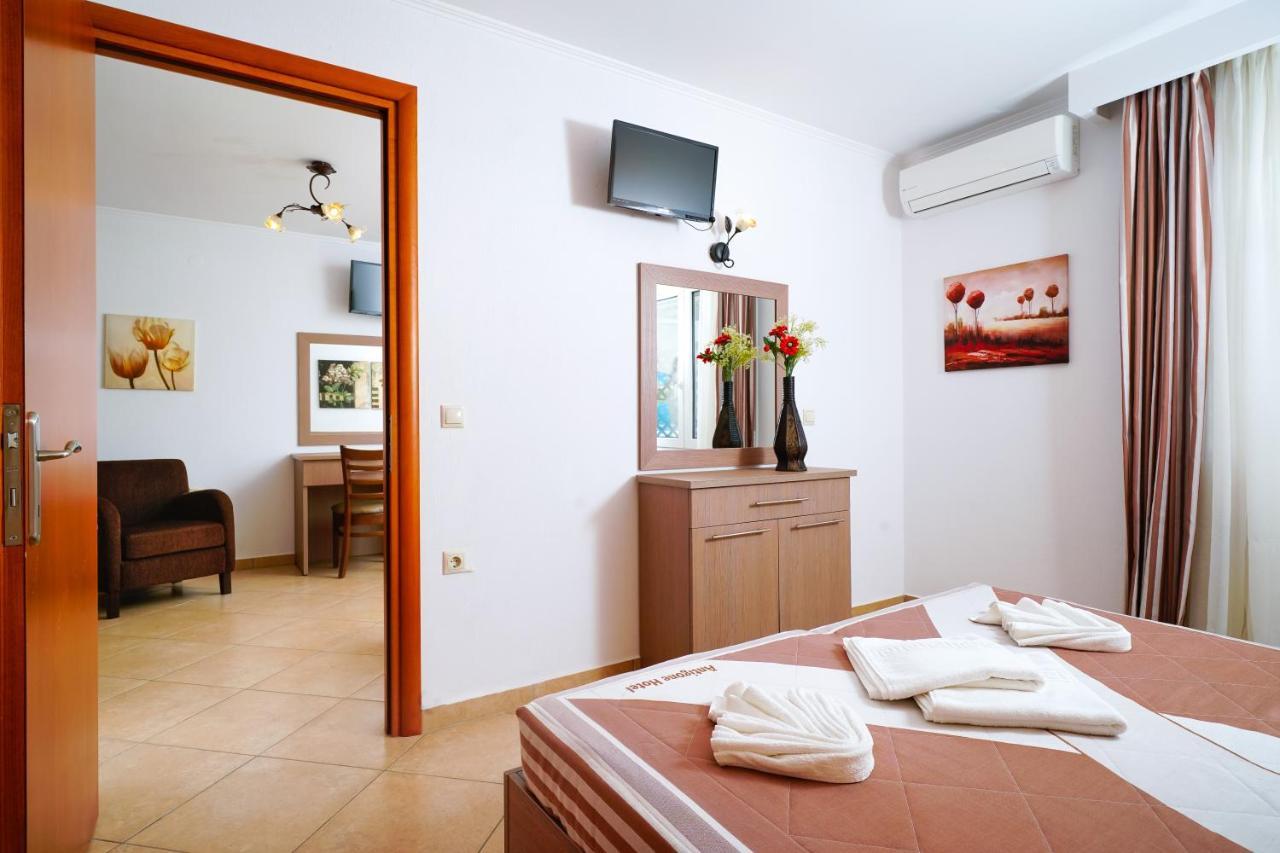 Antigone Hotel Limenas  Buitenkant foto
