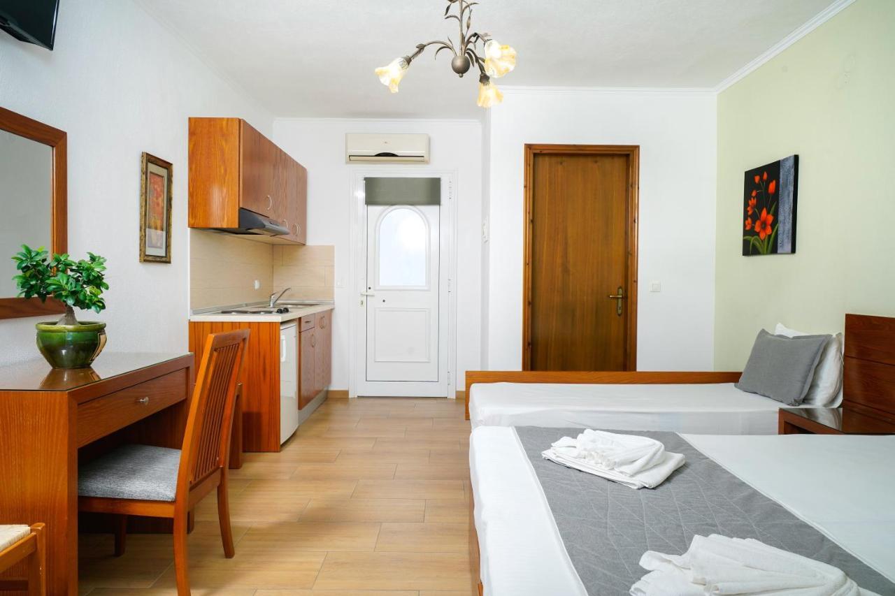 Antigone Hotel Limenas  Buitenkant foto