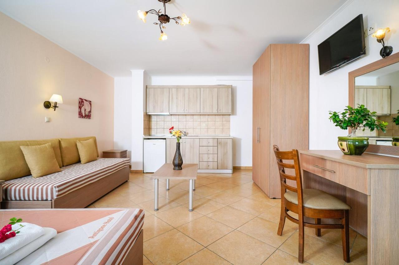Antigone Hotel Limenas  Buitenkant foto