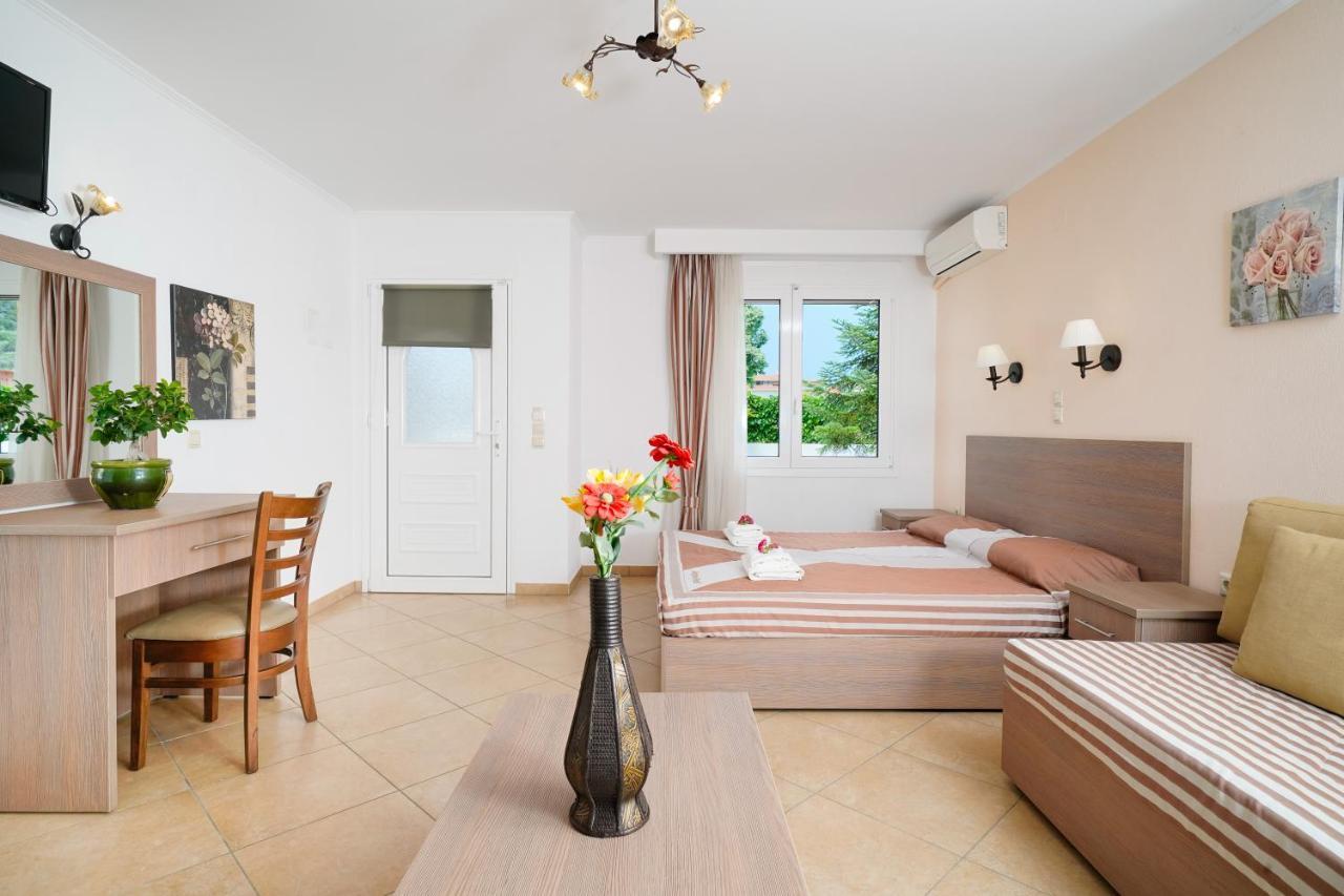 Antigone Hotel Limenas  Buitenkant foto