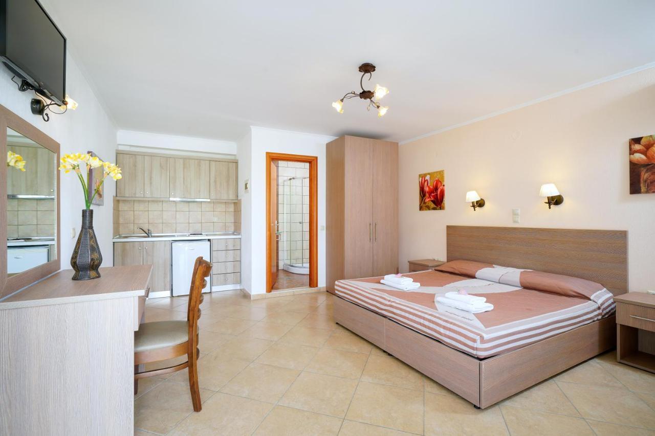 Antigone Hotel Limenas  Buitenkant foto