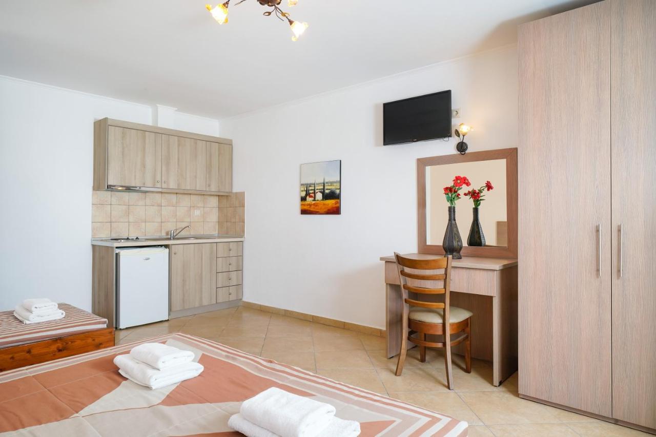 Antigone Hotel Limenas  Buitenkant foto